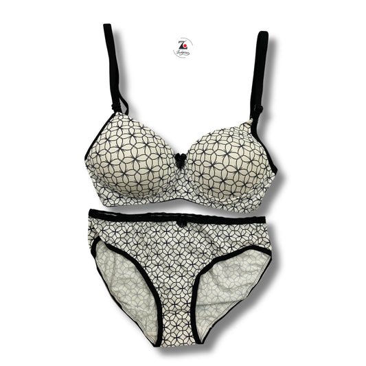 Black & White pattern lingerie set